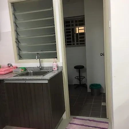 Muslim Homestay Apartment George Town Exterior photo