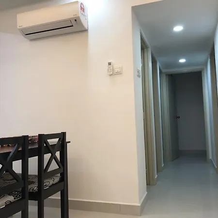 Muslim Homestay Apartment George Town Exterior photo