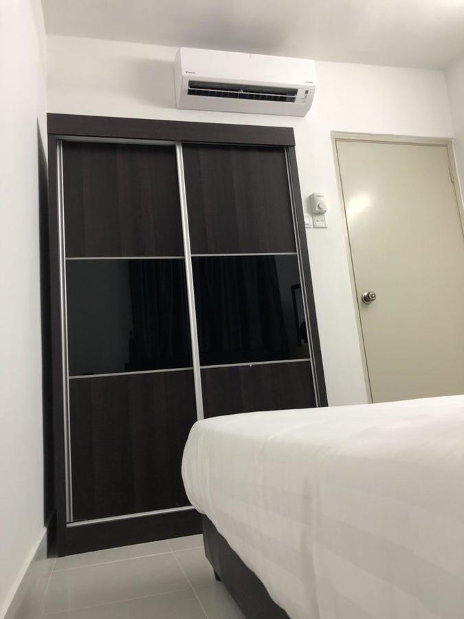 Muslim Apartment *